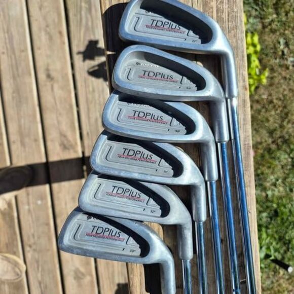 Dunlop TD Plus Golf Club Set - Driver, 5w, 3-9Iron (No 4 Iron) 36.5"-42"  - RH - Picture 1 of 10